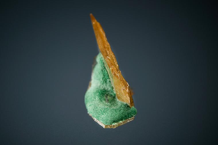 MALACHITE on WULFENITE